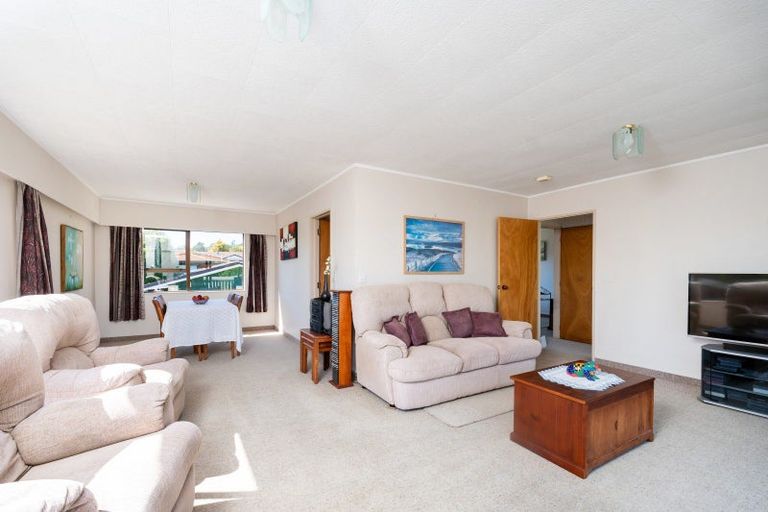 Photo of property in 8 Padfield Place, Havelock North, 4130