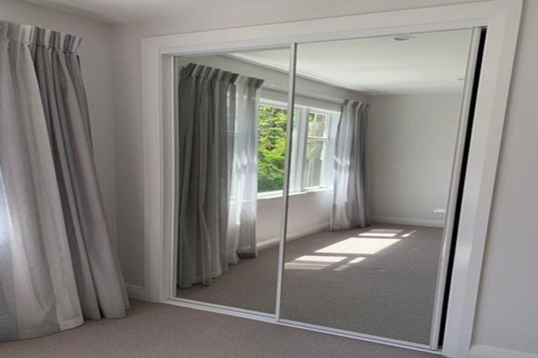 Photo of property in 15a Kellsmere Crescent, Island Bay, Wellington, 6023