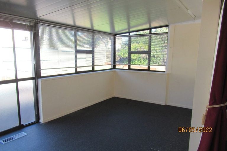 Photo of property in 6 Costar Place, Wiri, Auckland, 2104