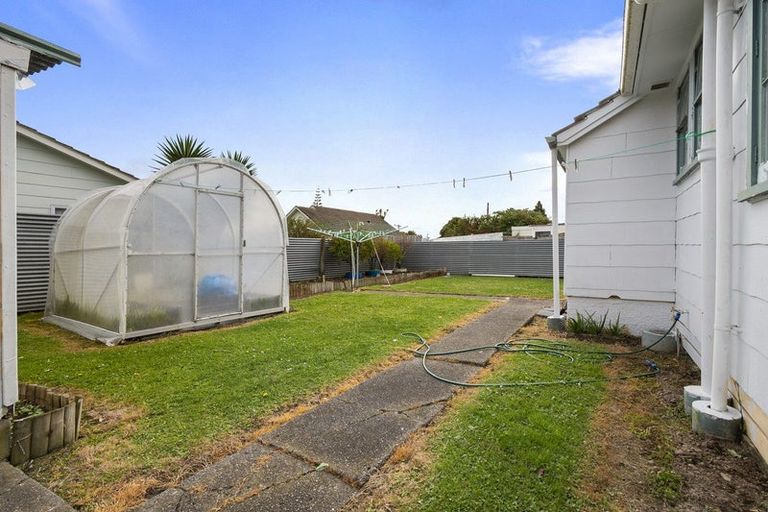 Photo of property in 22 Duff Crescent, Highbury, Palmerston North, 4412