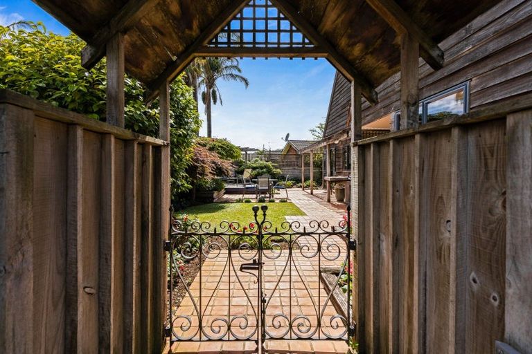 Photo of property in 238 Fairway Drive, Te Kamo, Whangarei, 0112