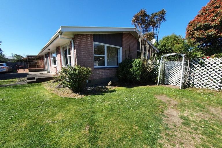 Photo of property in 1/100 Roberta Drive, Somerfield, Christchurch, 8024