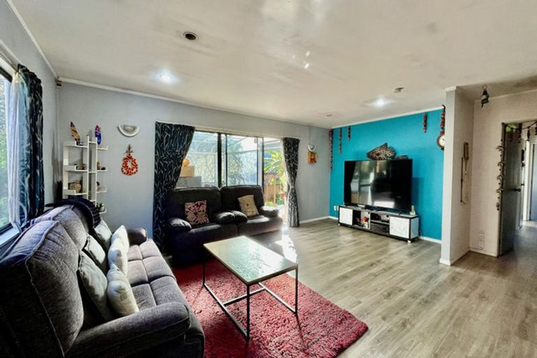 Photo of property in 387 West Coast Road, Glen Eden, Auckland, 0602