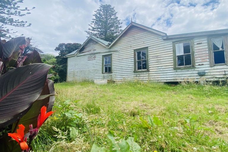 Photo of property in Waipiro Road, Te Puia Springs, Tokomaru Bay, 4079