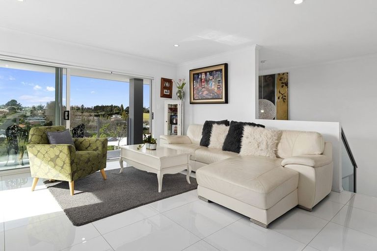 Photo of property in 26 Valley View, Bethlehem, Tauranga, 3110