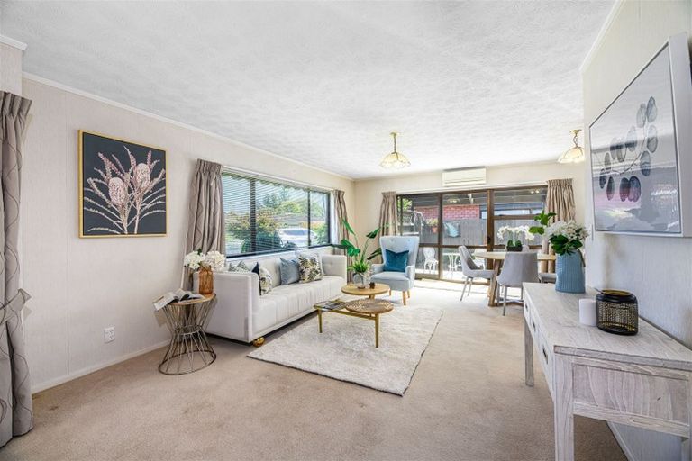 Photo of property in 4/39 Swanson Road, Henderson, Auckland, 0610