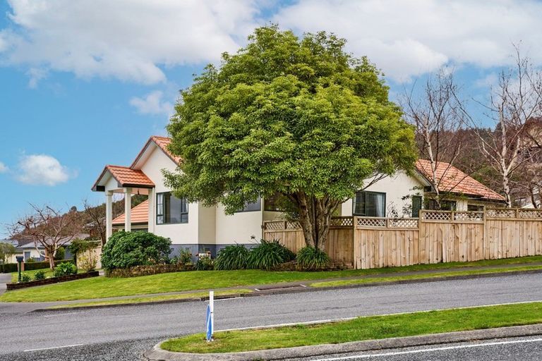 Photo of property in 2 Birkinshaw Grove, Riverstone Terraces, Upper Hutt, 5018