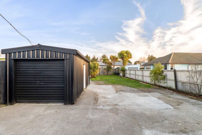Photo of property in 127 Bowhill Road, New Brighton, Christchurch, 8083