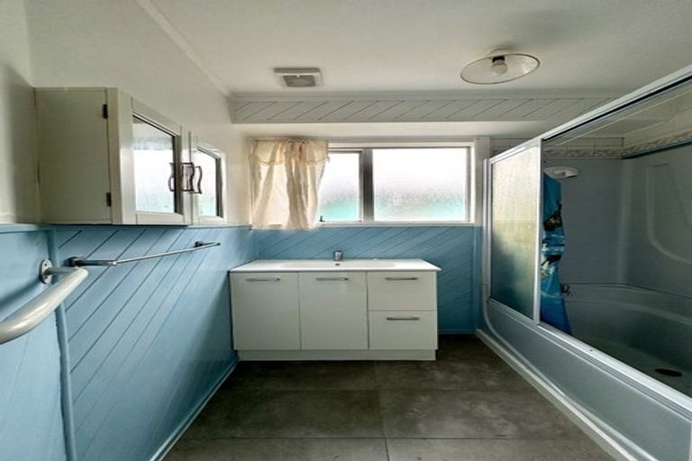 Photo of property in 1/14 Dalmatia Place, Henderson, Auckland, 0612