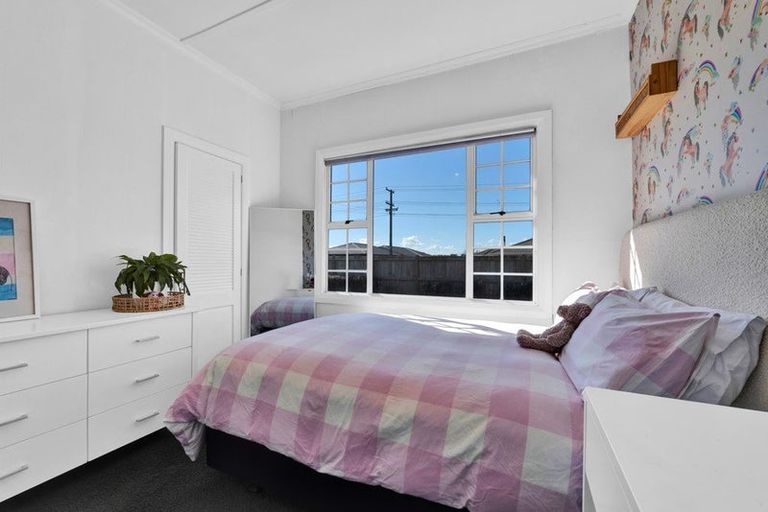 Photo of property in 11 Fantham Street, Hawera, 4610