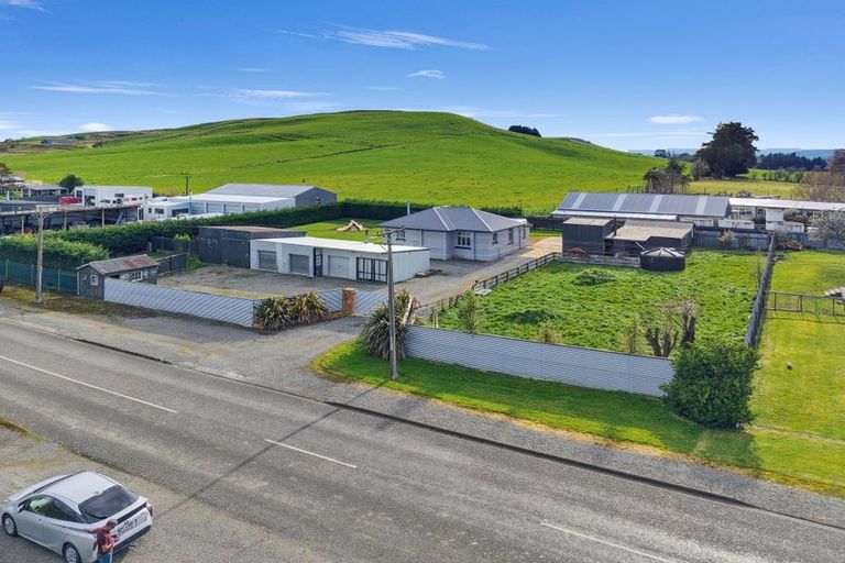 Photo of property in 30 Mccaughan Street, Browns, Winton, 9781