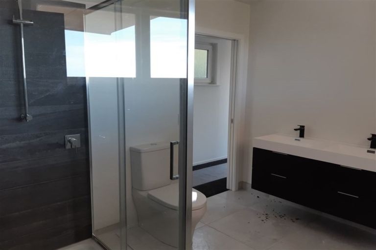 Photo of property in 93 Mount Pleasant Road, Mount Pleasant, Christchurch, 8081