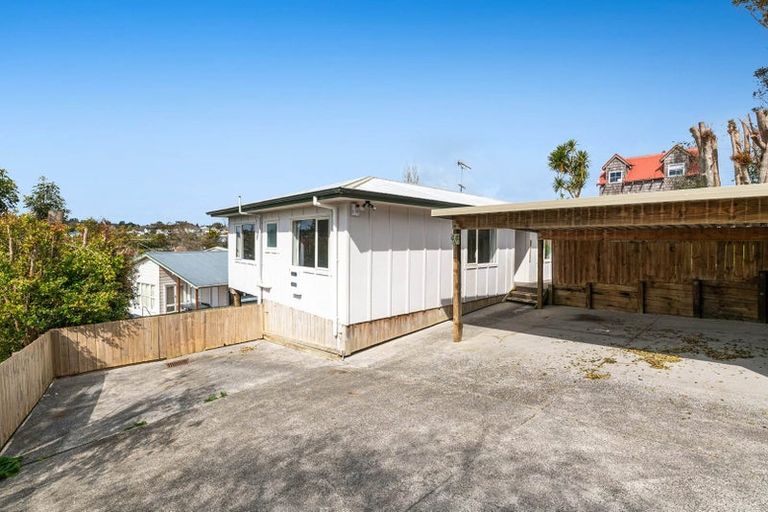 Photo of property in 2/44 Lysander Crescent, Beach Haven, Auckland, 0626