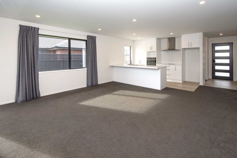 Photo of property in 11 Thomas Ellis Lane, Halswell, Christchurch, 8025