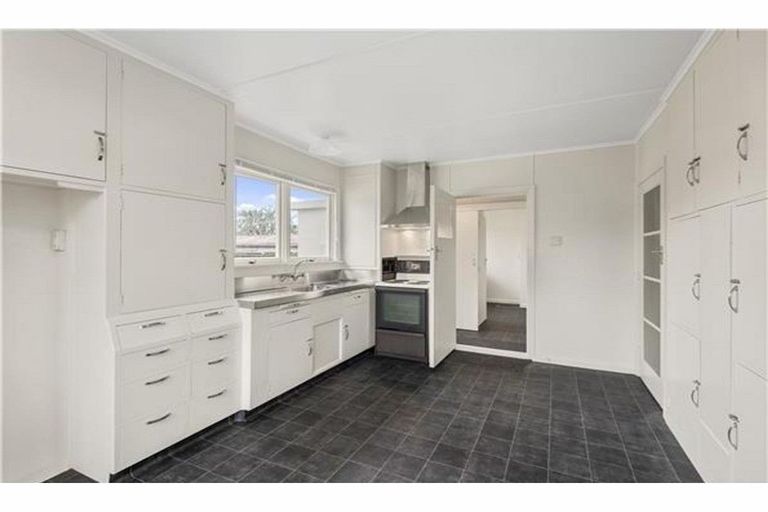 Photo of property in 12 Jennifer Street, Bryndwr, Christchurch, 8053