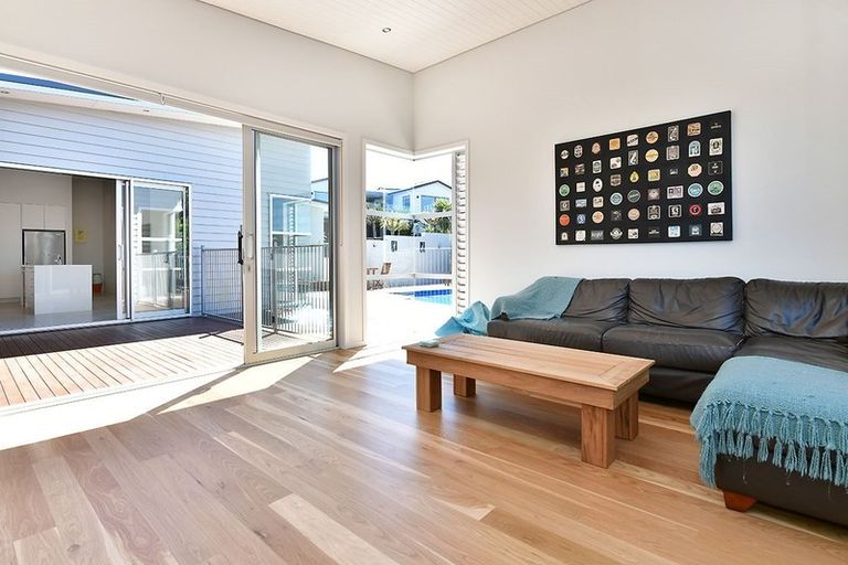 Photo of property in 38 Manhattan Rise, Orewa, 0931