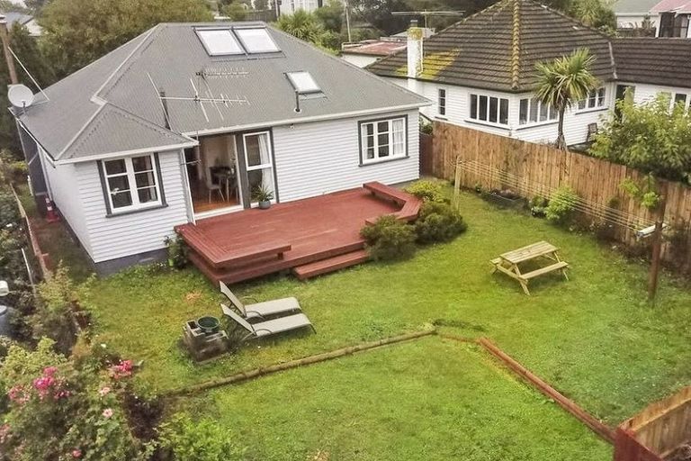 Photo of property in 38 Allington Road, Karori, Wellington, 6012