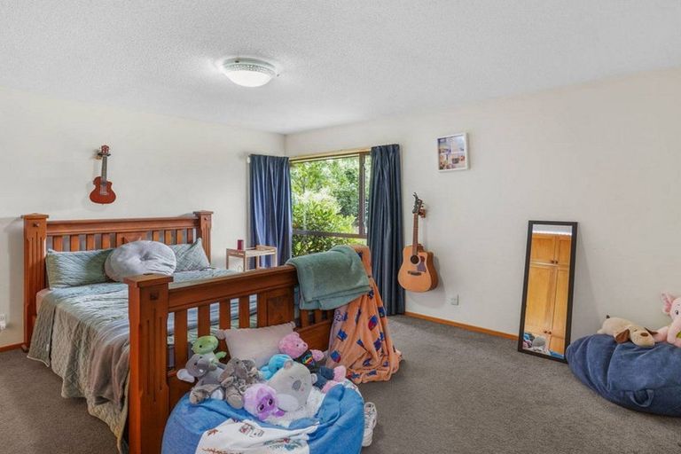 Photo of property in 13 Shanaway Close, Halswell, Christchurch, 8025