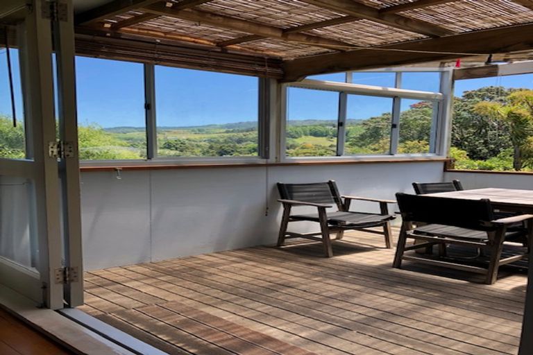 Photo of property in 22 Kendale Drive, Leigh, 0985