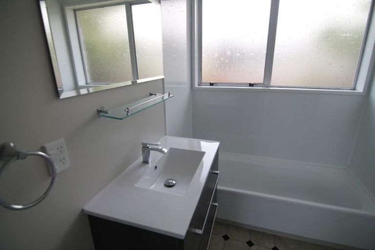 Photo of property in 112 Hay Street, Bromley, Christchurch, 8062