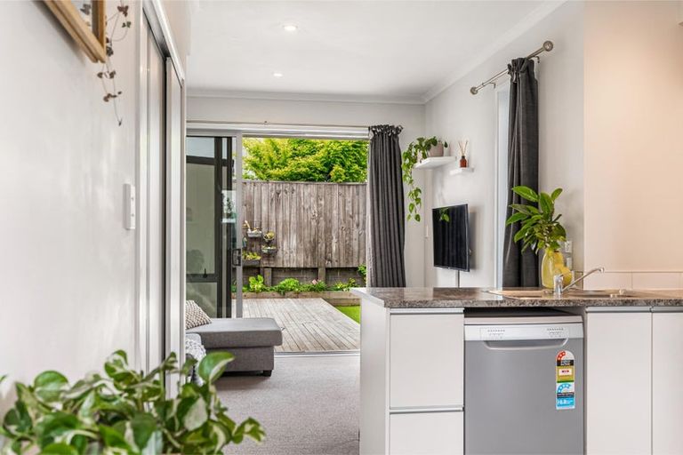 Photo of property in 41 Mapou Road, Hobsonville, Auckland, 0616