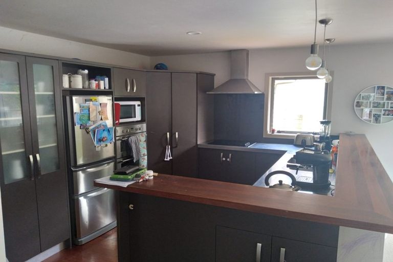 Photo of property in 30 Te Puia Drive, Aotea, Porirua, 5024