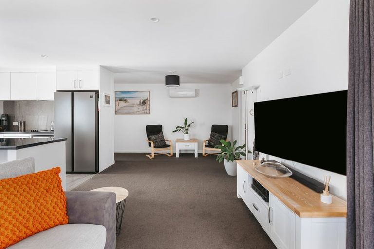 Photo of property in 73 Bert Wall Drive, Omokoroa, 3114