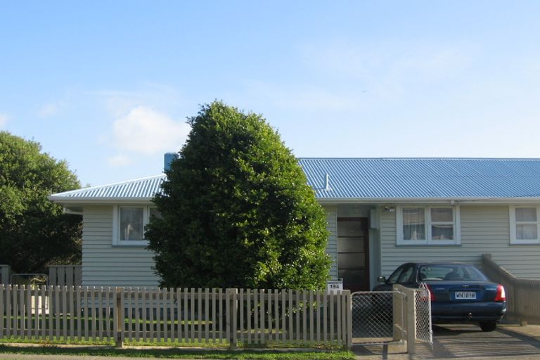 Photo of property in 19a-b Castor Crescent, Cannons Creek, Porirua, 5024