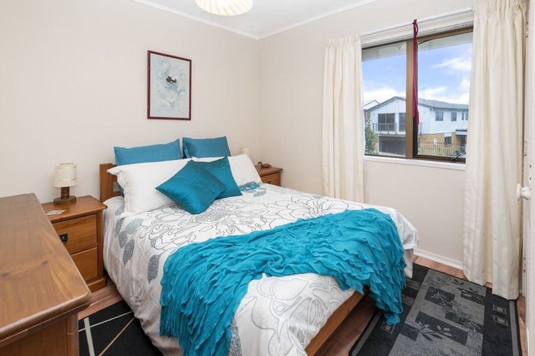 Photo of property in 2/1 Glenside Avenue, Pakuranga, Auckland, 2010