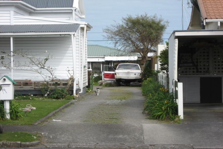 Photo of property in 10 Norman Street, Lower Vogeltown, New Plymouth, 4310