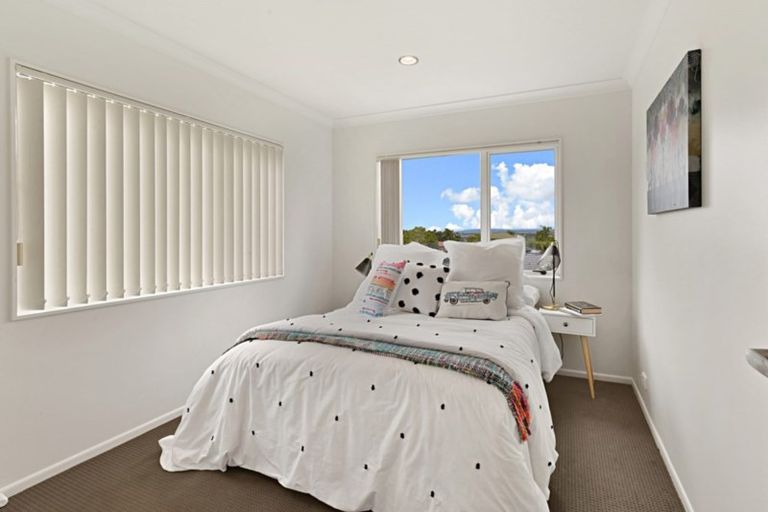 Photo of property in 58 Blanes Road, Weymouth, Auckland, 2103