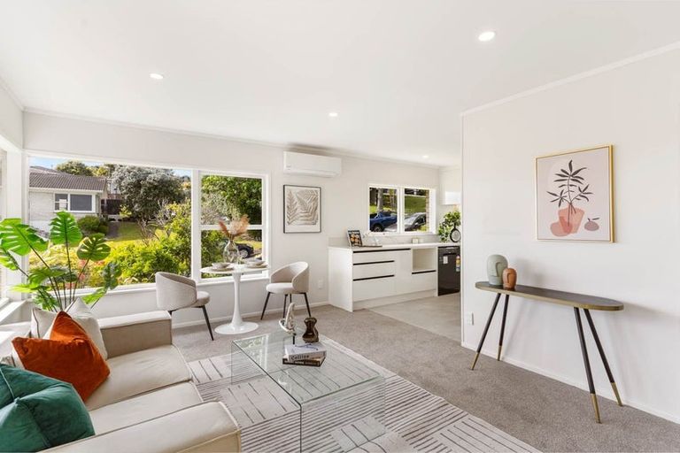 Photo of property in 1/3 Cheryl Place, Hillcrest, Auckland, 0627