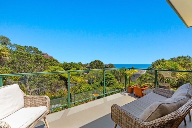 Photo of property in 6 Berridge Road, Muriwai, Waimauku, 0881