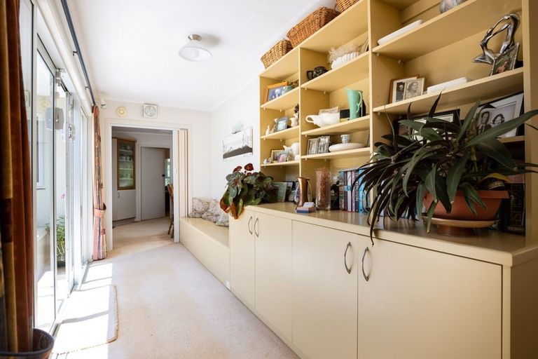 Photo of property in 172a Mangorei Road, Merrilands, New Plymouth, 4312