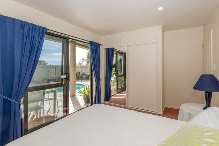 Photo of property in 4 Ledger Lane, Mount Pleasant, Christchurch, 8081