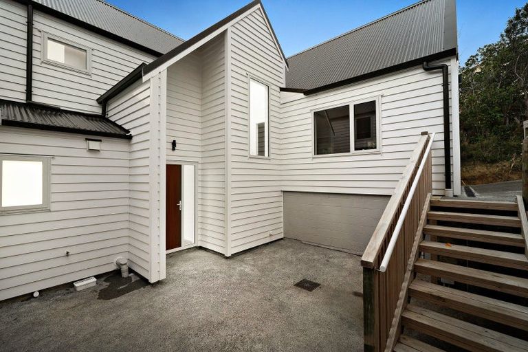 Photo of property in 11a Himalaya Crescent, Khandallah, Wellington, 6035