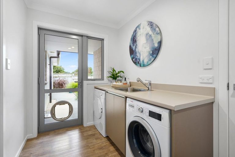 Photo of property in 17 Henry Bell Close, Leamington, Cambridge, 3432