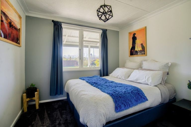 Photo of property in 17 Cross Street, Milton, 9220