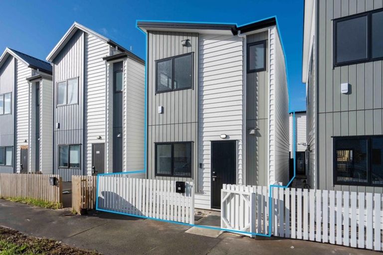 Photo of property in 32 Whare Kauri Road, Papakura, 2110