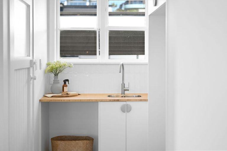 Photo of property in 26 Seaview Road, Otumoetai, Tauranga, 3110