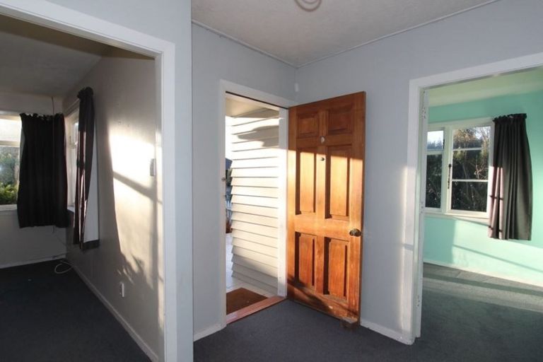 Photo of property in 2 Farquhars Road, Redwood, Christchurch, 8051