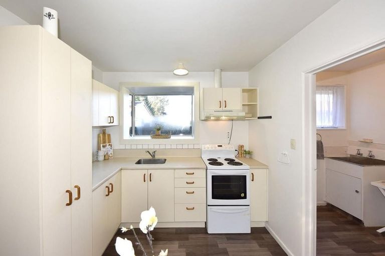 Photo of property in 2/36 Compton Street, Woolston, Christchurch, 8062