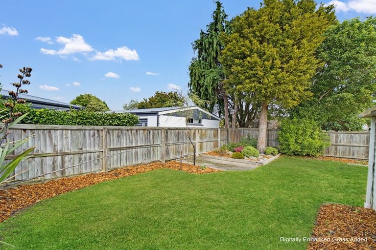 Photo of property in 16 Colesbury Street, Bishopdale, Christchurch, 8053