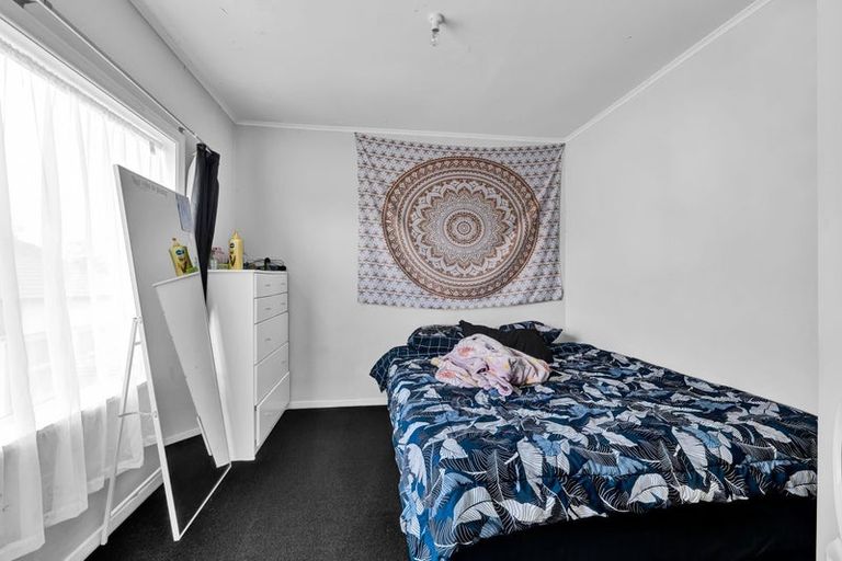 Photo of property in 22 Cook Street, Marfell, New Plymouth, 4310