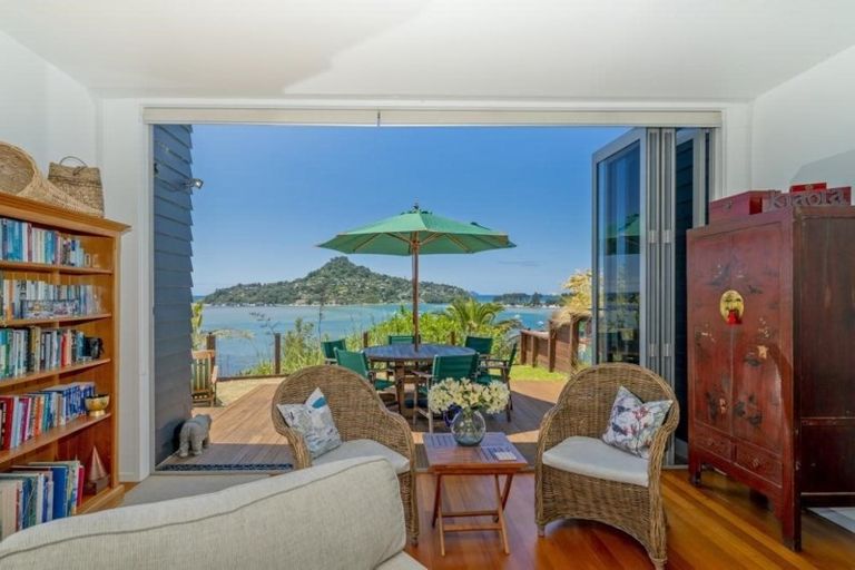 Photo of property in 18 Pine Grove, Tairua, 3508