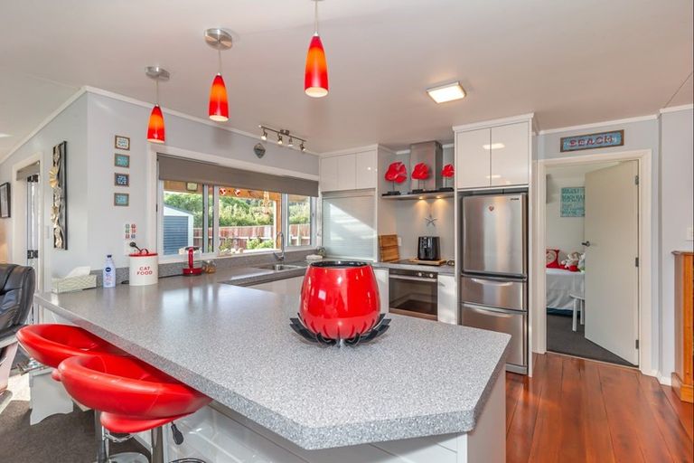 Photo of property in 50 Koputara Road, Himatangi Beach, Foxton, 4891