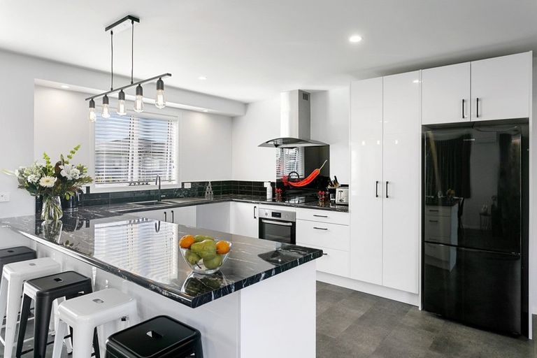 Photo of property in 27 Noumea Drive, Rangatira Park, Taupo, 3330