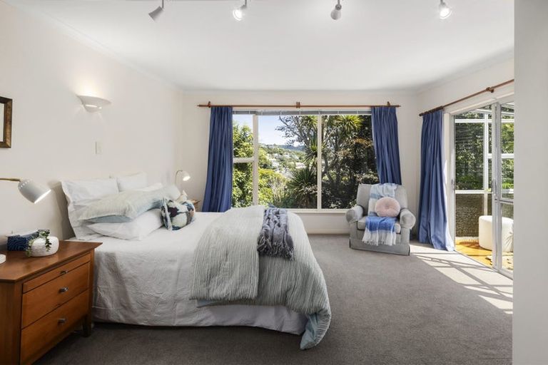 Photo of property in 10 Donald Crescent, Karori, Wellington, 6012