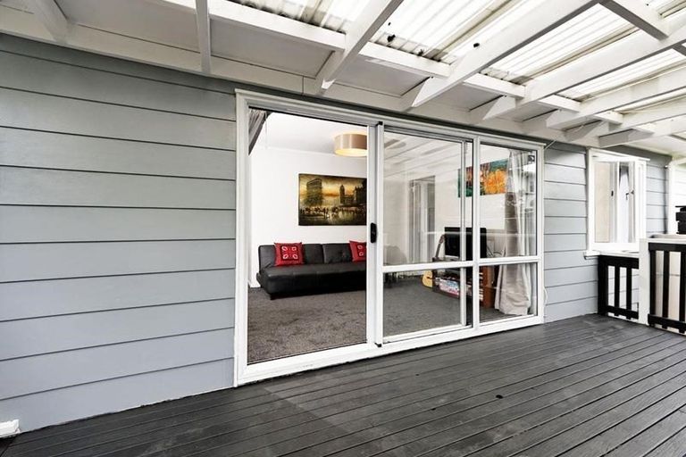 Photo of property in 4/54 View Road, Henderson, Auckland, 0612