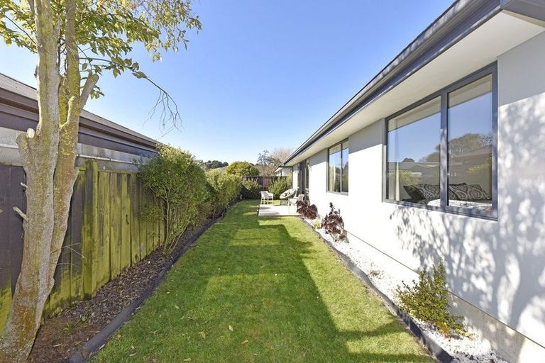 Photo of property in 111 Palmers Road, New Brighton, Christchurch, 8083